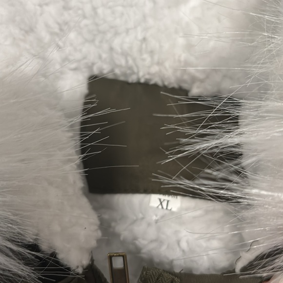 Green jacket - Picture 5 of 8